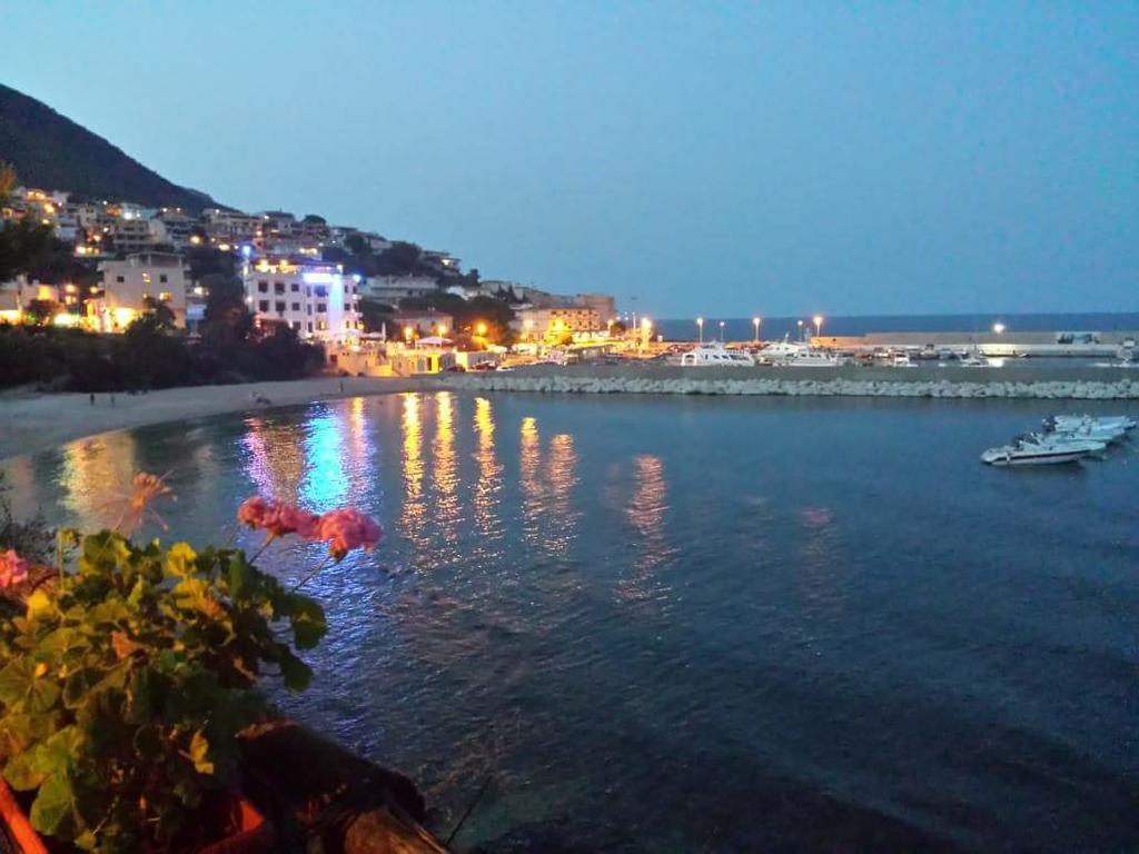 Appartamenti Le Conchiglie E Le Stelle Marine Cala Gonone Exterior photo